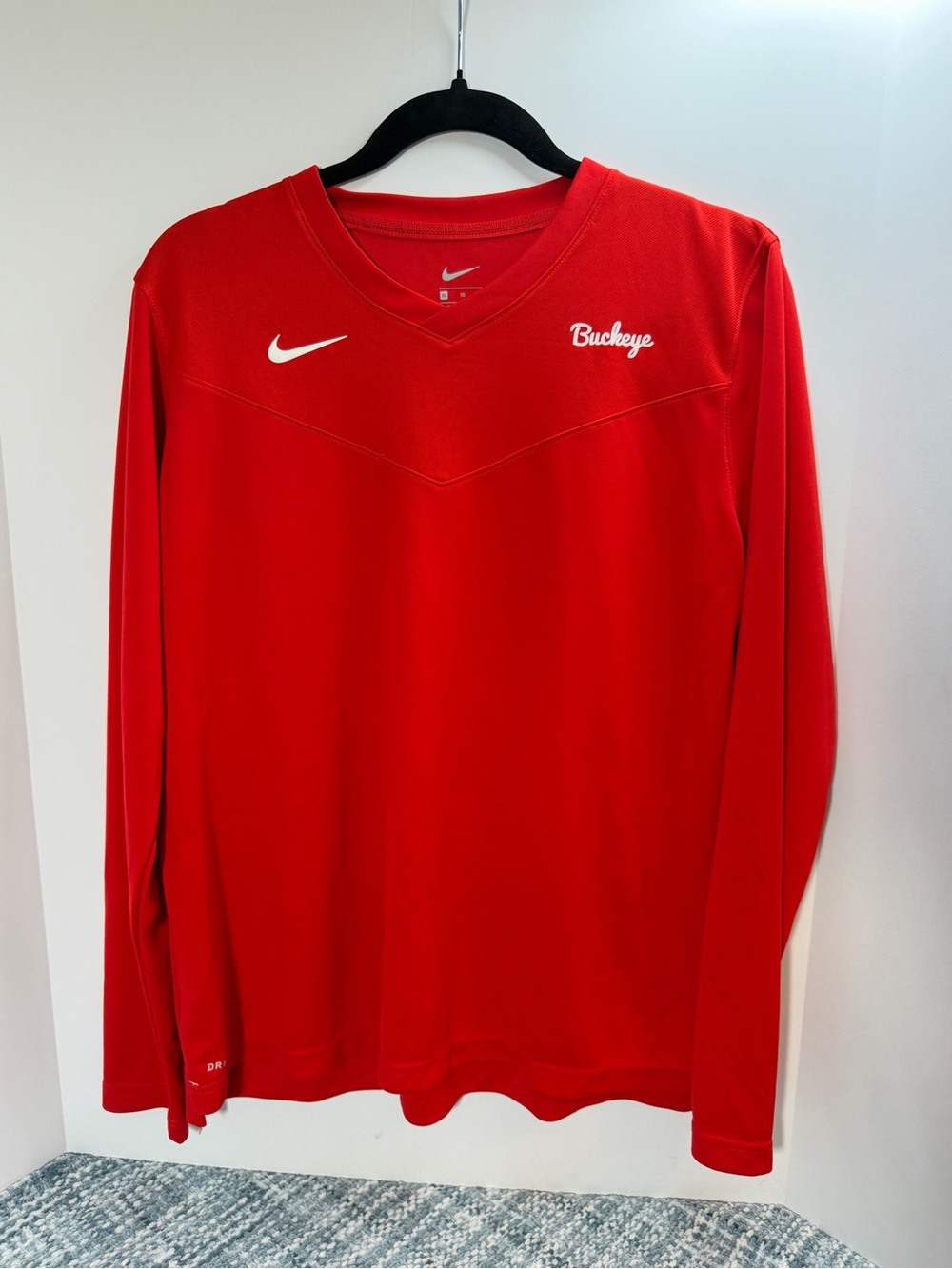 Nike Buckeye Ladies XL Red Long-Sleeve Performance Shirt